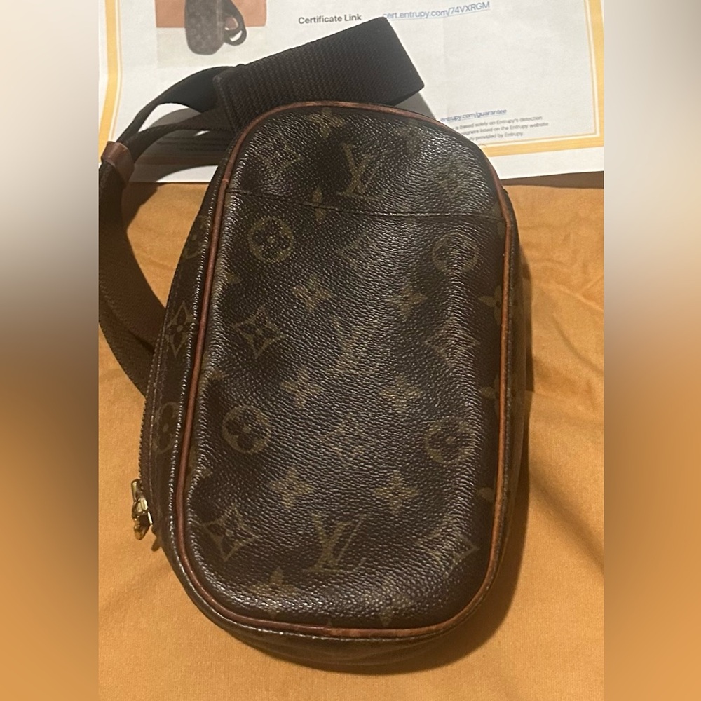 Louis Vuitton Monogram Gange Bumbag
Crossbody Bag